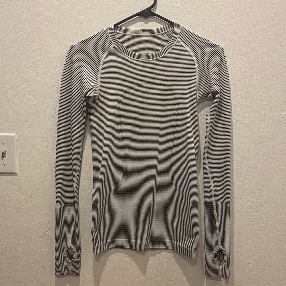 Lululemon swiftly tech long sleeve